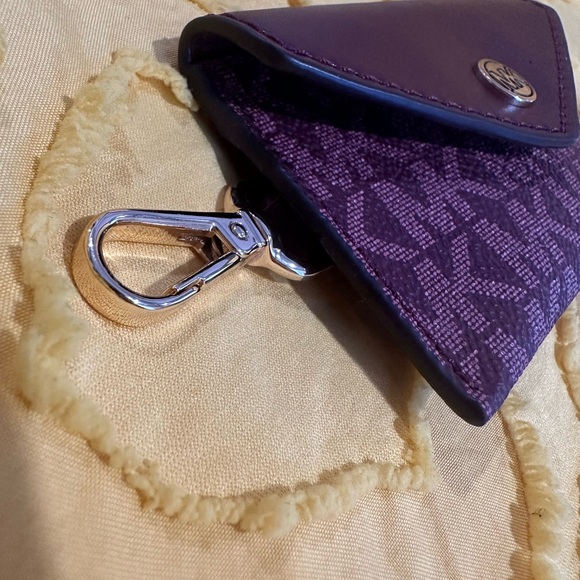 Michael Kors Plum Monogram Coin wallet - Picture 2 of 8